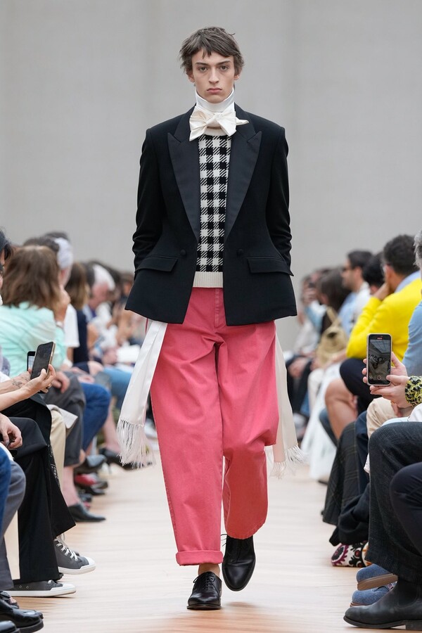 Jonathan Anderson pour Dior8