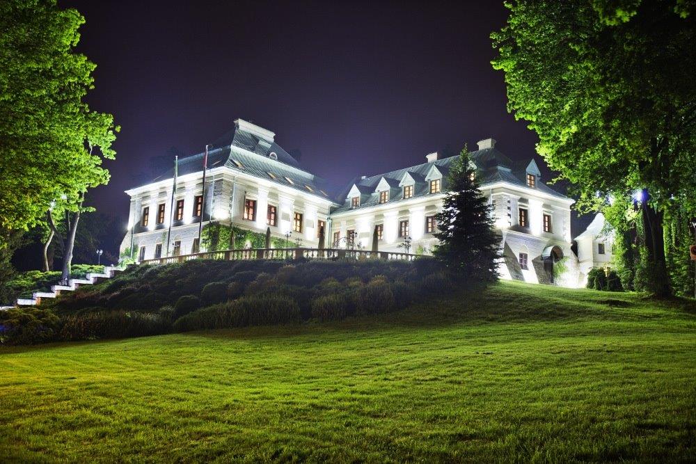 Manoir Spa Odrowąż&oacute;w Palais Internet de nuit