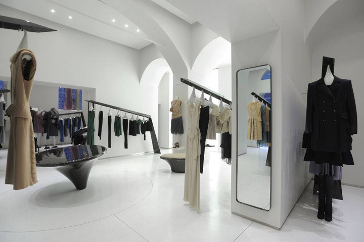 Si&egrave;ge d'Alberto Ferretti1