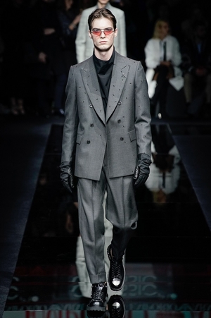 Costumes pour hommes tendance Top 10 des marques=armani2