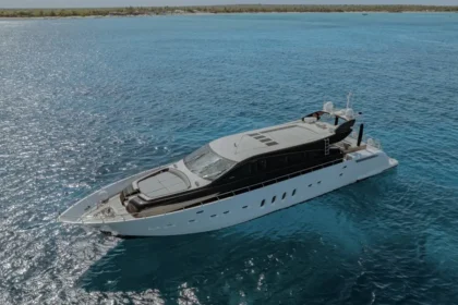 Yachts intelligents : comment les systèmes smart-onboard transforment l'industrie