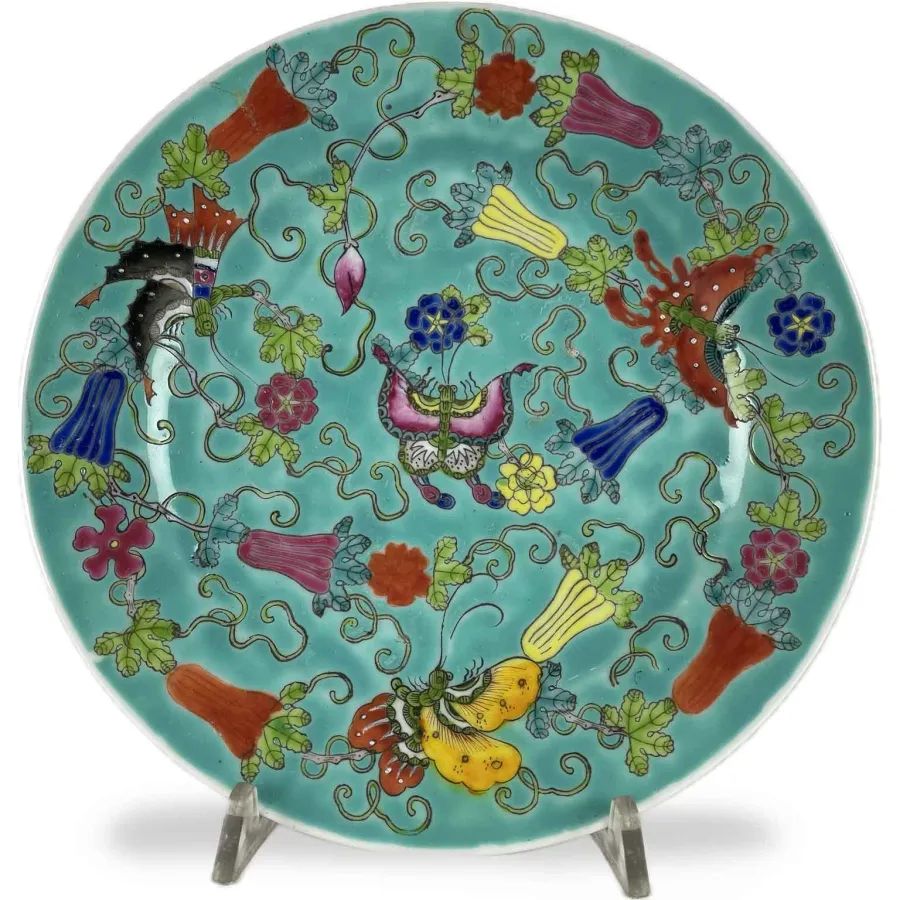 Assiettes en porcelaine