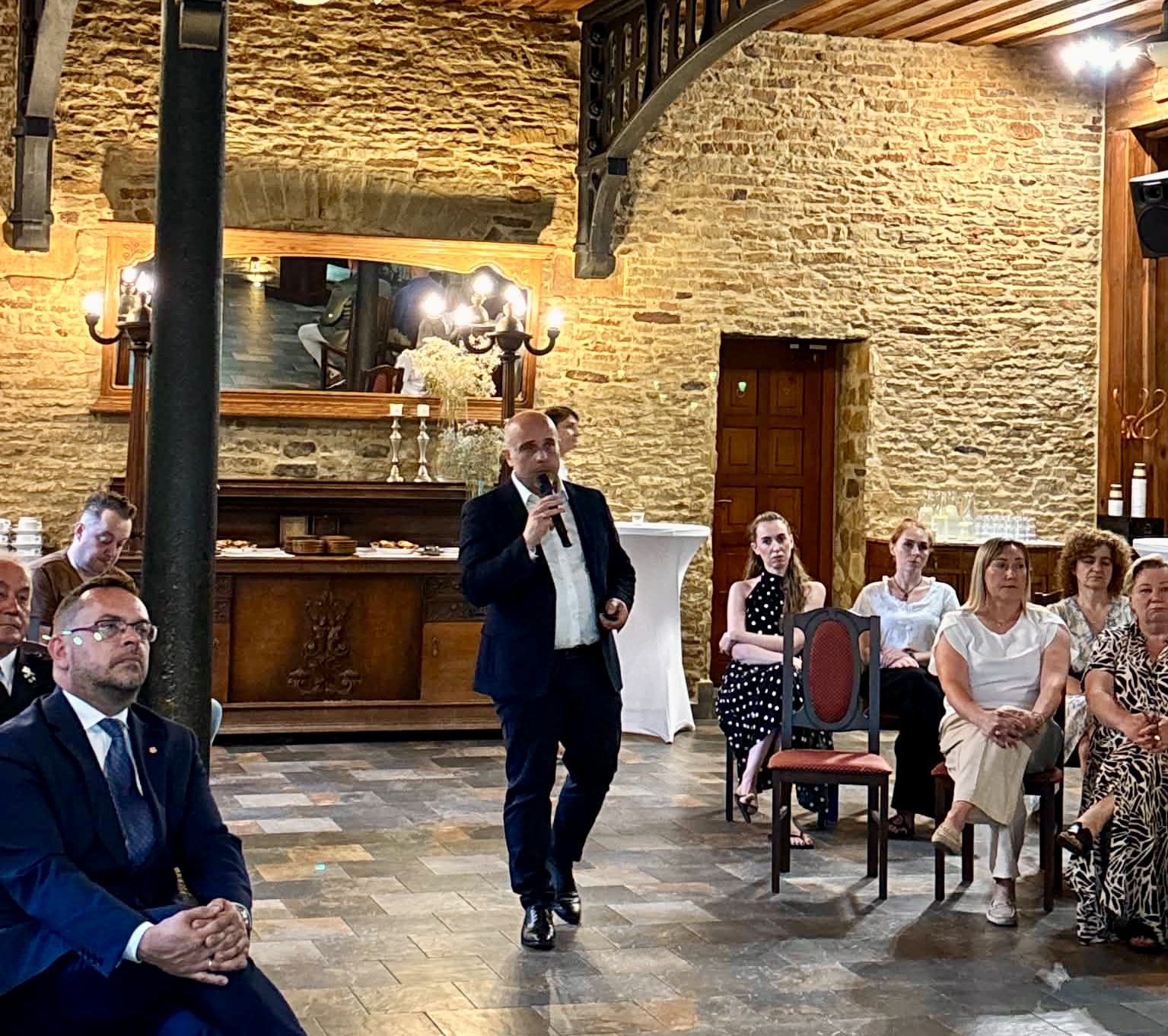 Ouverture Officielle des Maisons Dômes Arkadiusz Tomczyk