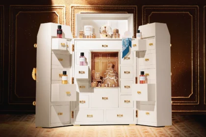 Pourquoi le Calendrier de l’Avent Édition Limitée de Dior Suscite-t-il le Désir